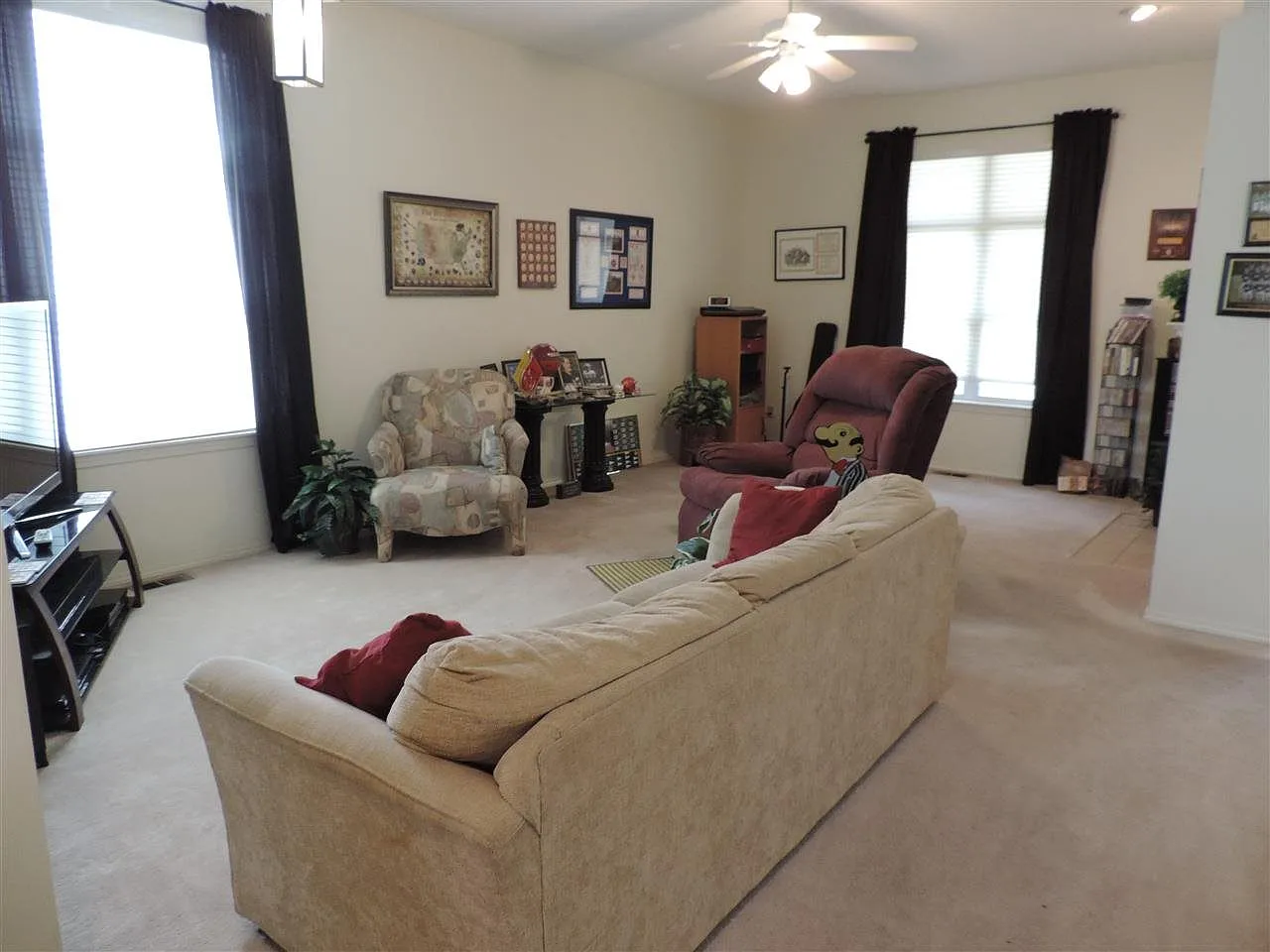 762 E Moss Creek Dr photo 1