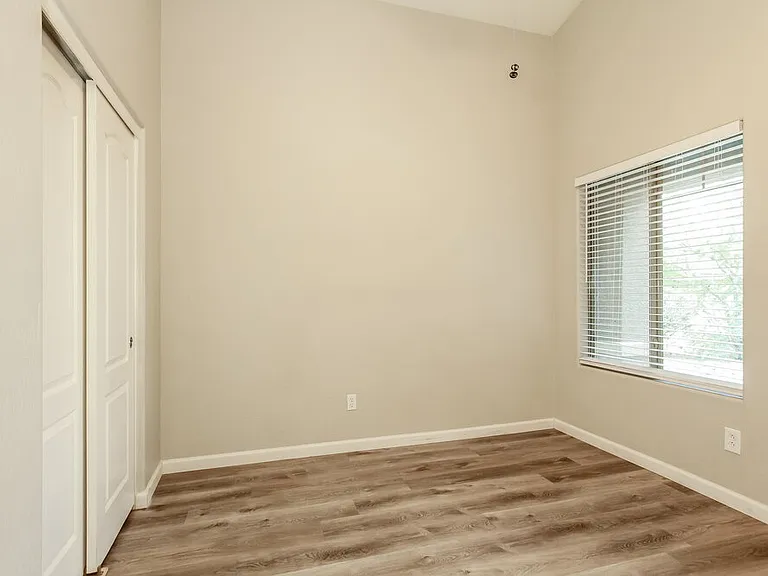 25549 W Winslow Ave — Photo 11