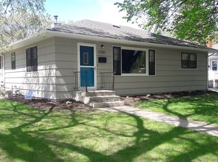 1321 12th St S, Moorhead, MN 56560