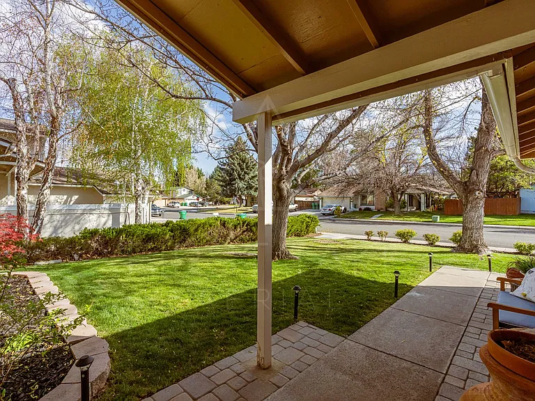 4325 Mendocino Ln — Photo 7