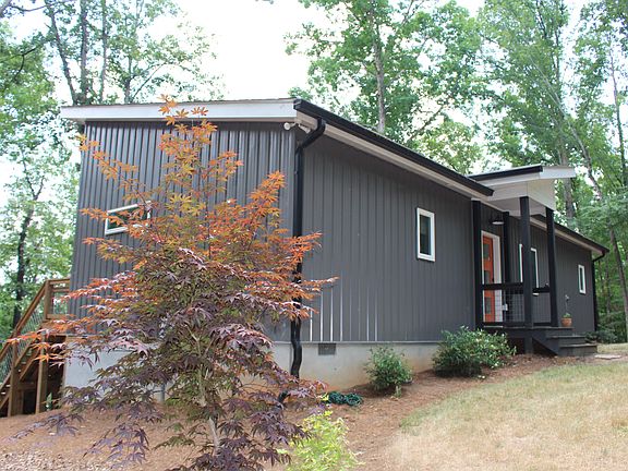 2nd image of 1720 Shady Oaks Ln