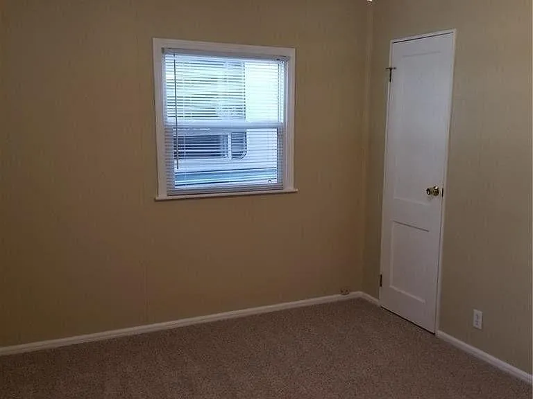521 Koch Ave — Photo 24