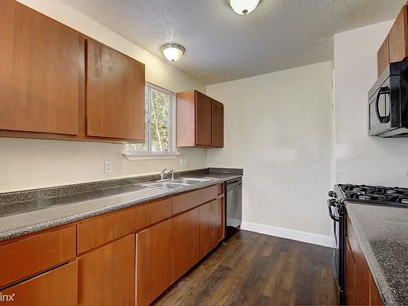 5th image of 6113 Turtle Dove Dr
