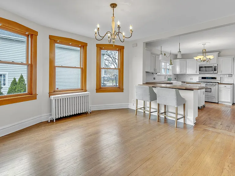 228 W Grove St #1 — Photo 10