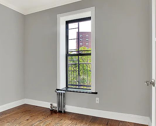 4th image of 212 E 105th St APT 22