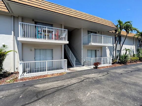 4th image of 1830 Maravilla Ave APT 305