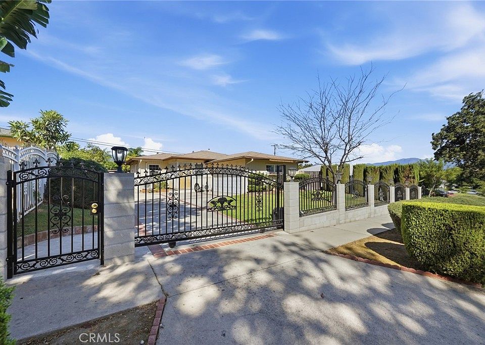 1st image of 671 Peggy Ave