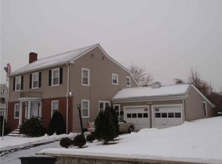 384 Union Ave, Cranston, RI 02920