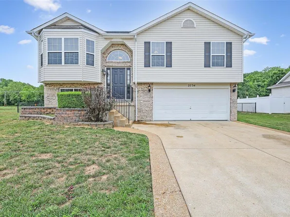 2734 Glenstone Ct, Imperial, MO 63052