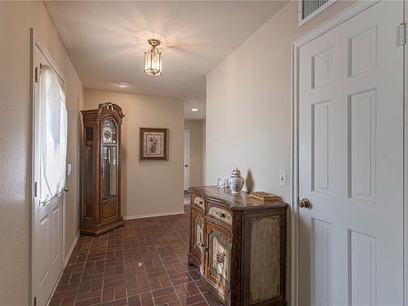 3rd image of 3005 Red Rock Cir