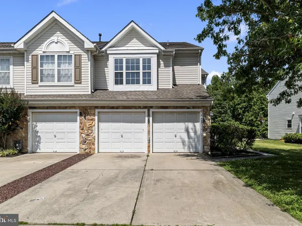 124 Buckingham Way, Mount Laurel, NJ 08054