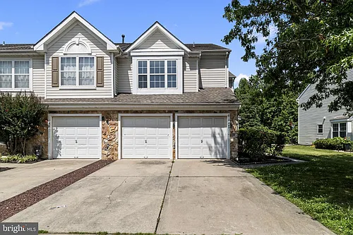 124 Buckingham Way Photo 1