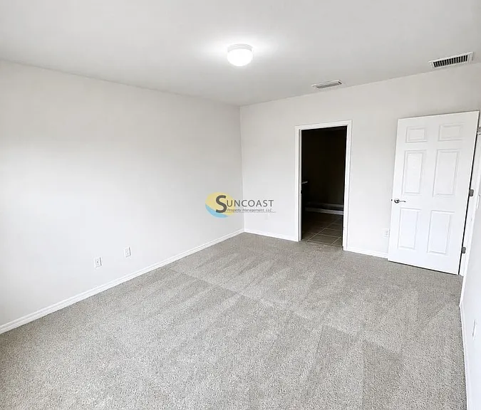 2518 NE 6th Pl — Photo 31