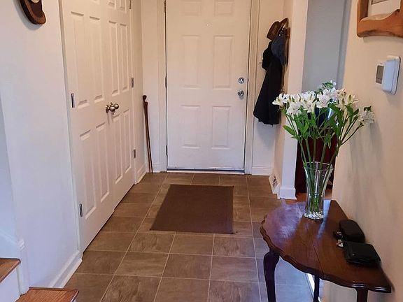2nd image of 671 Dartmoor Dr