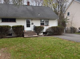 743 Newcomb Rd #1, Ridgewood, NJ 07450