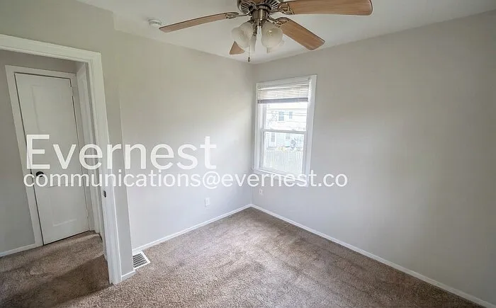 685 Valerie Ln — Photo 11
