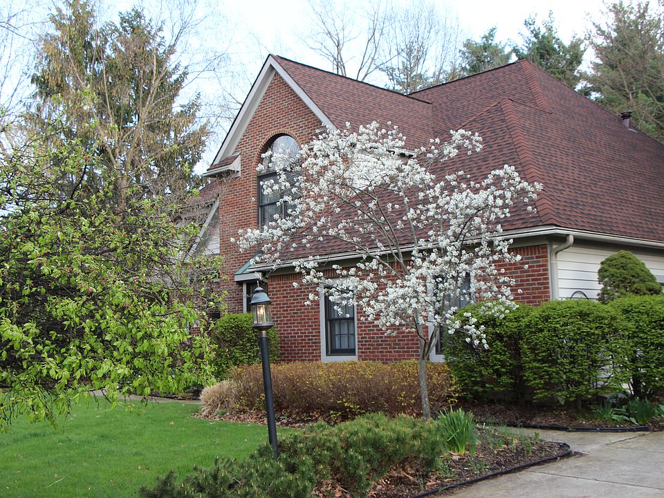 2nd image of 1299 Pond Hollow Ln