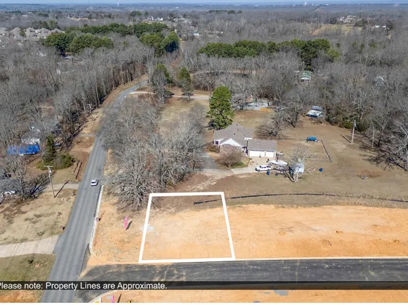 100 Glade Dr, Cabot, AR 72023