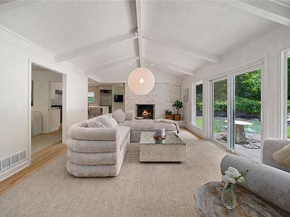 2nd image of 4037 Conway Valley Rd NW