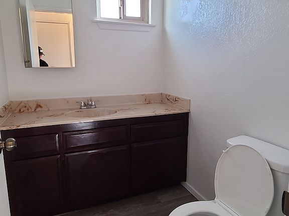 Downstair half bathroom