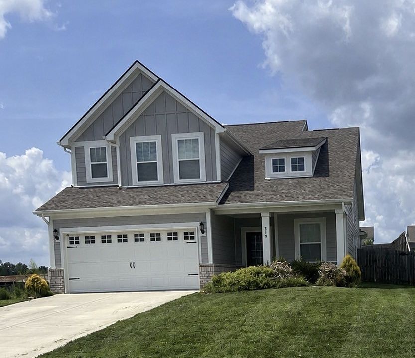 1st image of 218 Goldfinch Rd
