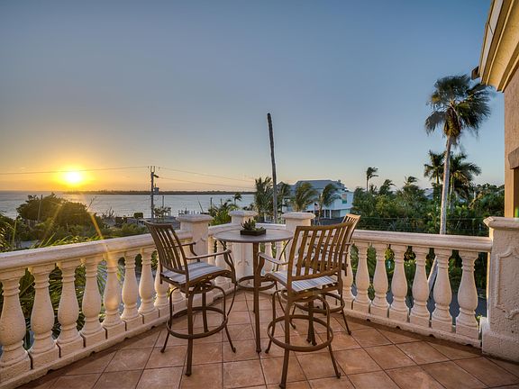 5th image of 15160 Captiva Dr