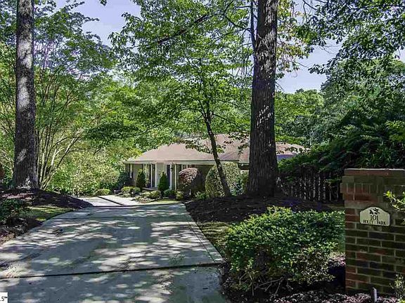 3rd image of 101 Holly Park Ln