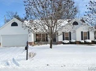 622 Castlebrook Dr, O Fallon, MO 63376