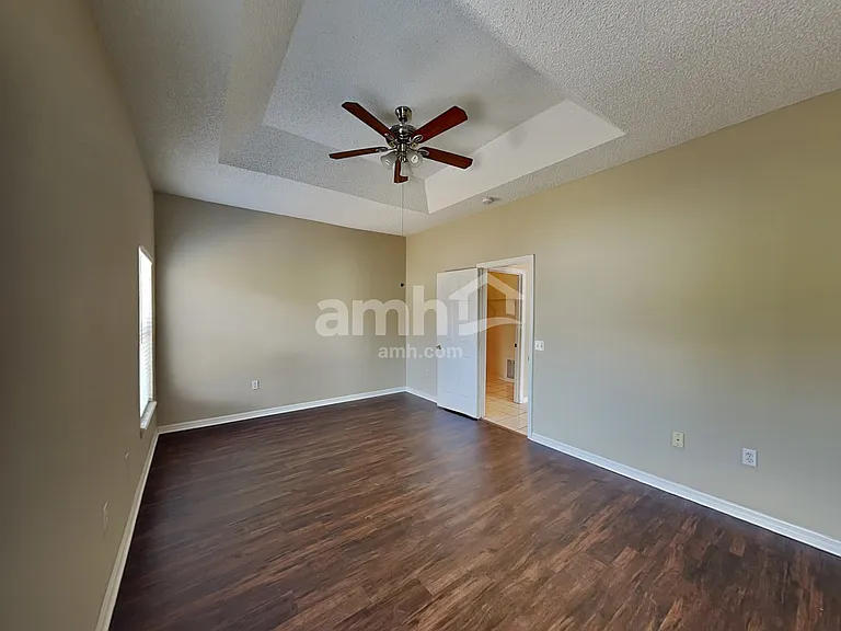 2505 Sherbrook Ln — Photo 13