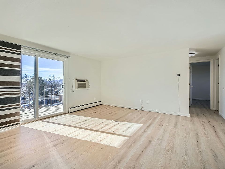 Light and Bright Living Room
