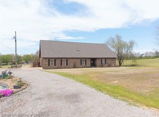 1820 Oak Grove Rd, Van Buren, AR 72956