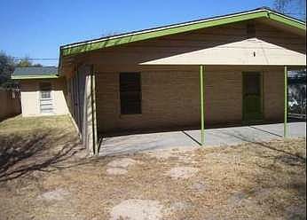 2nd image of 1856 Hillcrest Blvd
