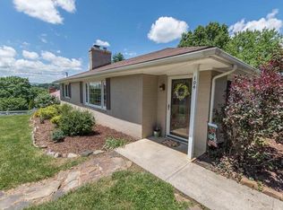 104 S Lynnhaven Dr, Staunton, VA 24401