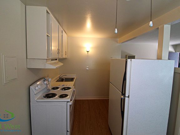 2nd image of 1137 Roewill Dr Unit 2