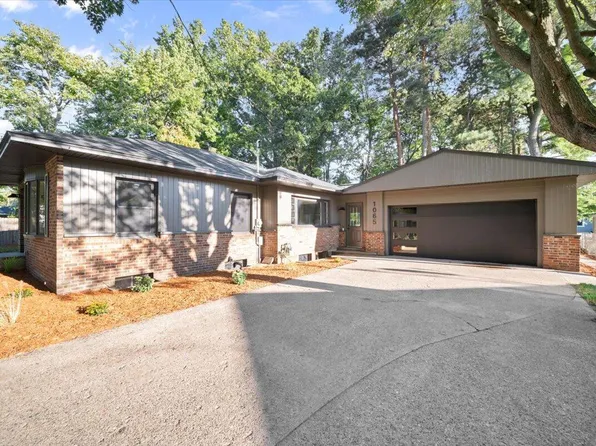1065 Wilson Ct, Muskegon, MI 49441