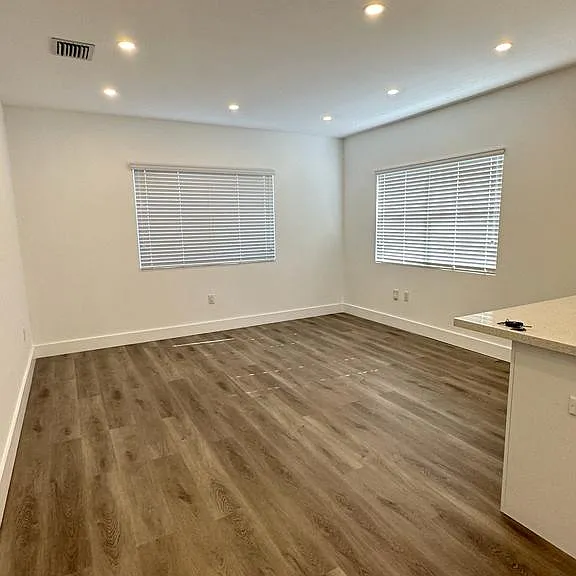 1754 SW 14th St #5 — Photo 7