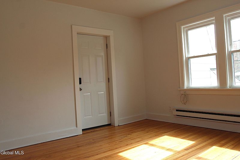 4th image of 190 S Allen Street