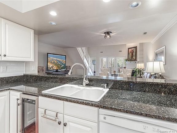 5th image of 208 Genoa Dr #17