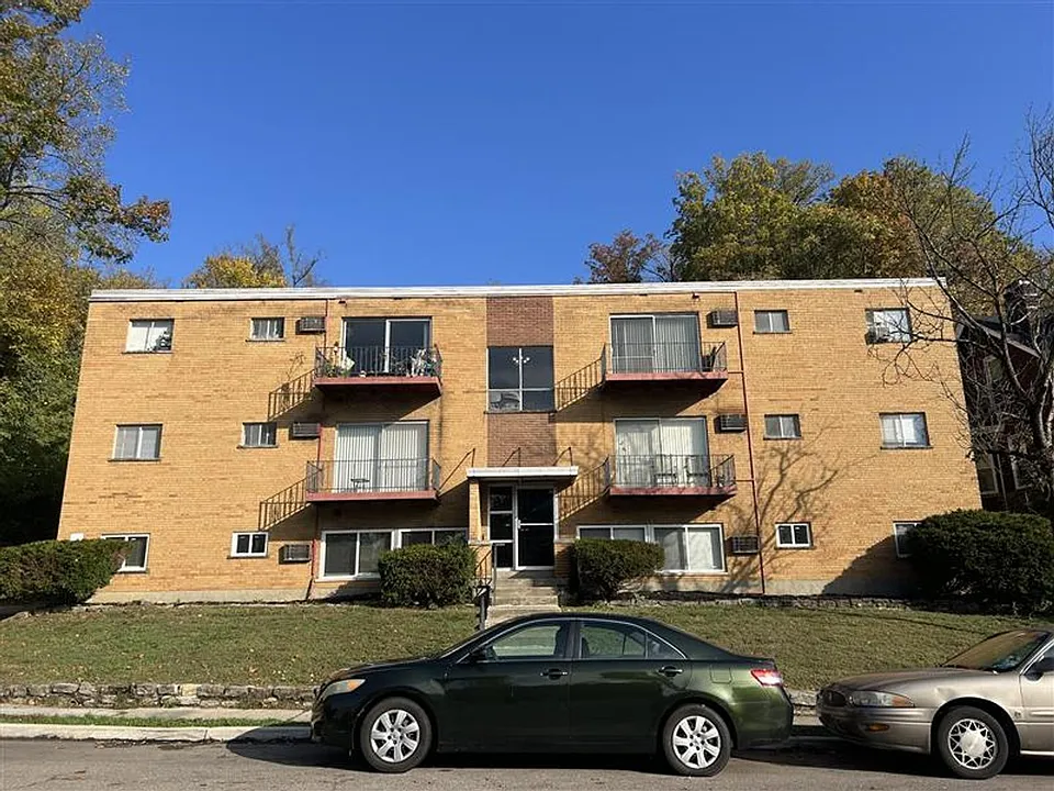 1590 Glen Parker Ave #1