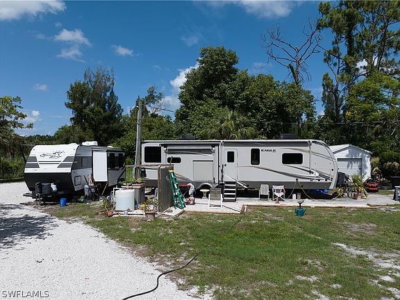 3rd image of 2309 Cantor Ln