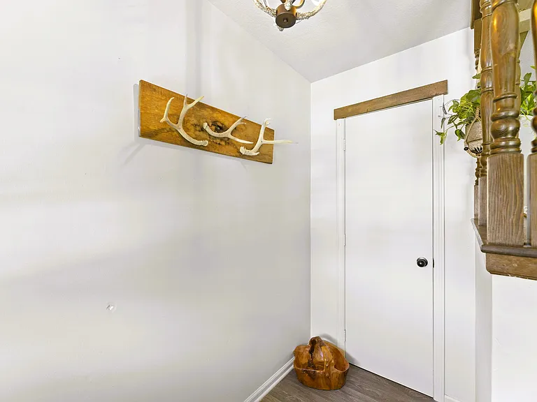 1024 S Ash St — Photo 6