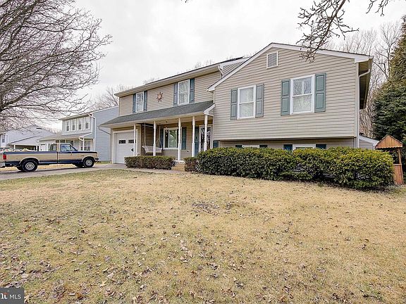3rd image of 5510 Berkley Manor Ln