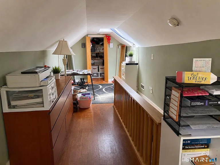 73 Hawthorne Ave — Photo 15