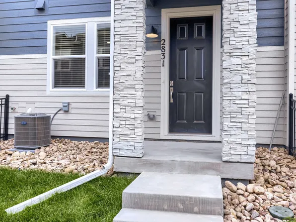 2831 Bear Springs Cir, Longmont, CO 80503
