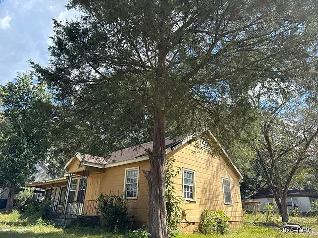 3 bed, 1.0 bath, 1246 sqft, $595 — Photo 4