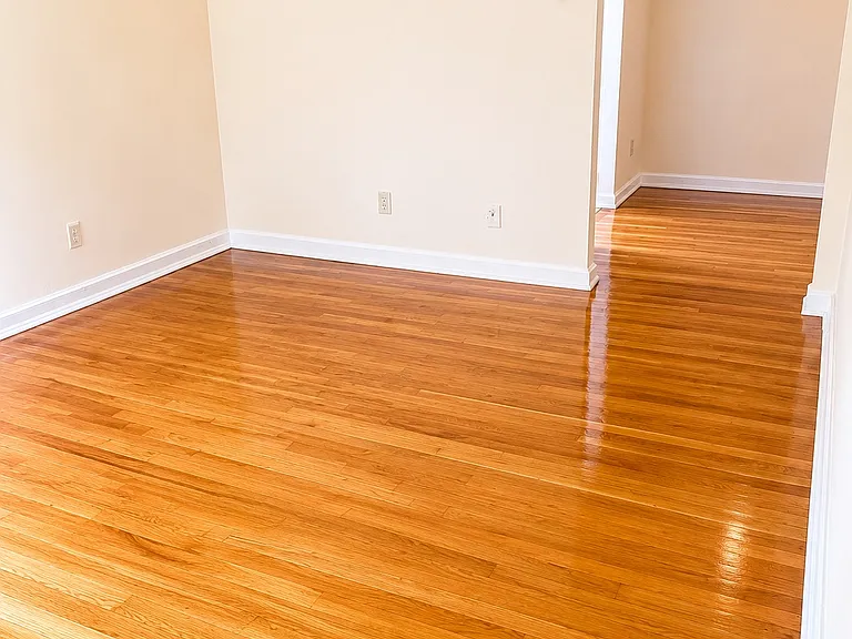 Ridley Station Apartments — Photo 13