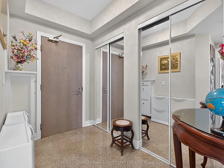 9090 Yonge St #1010 — Photo 23