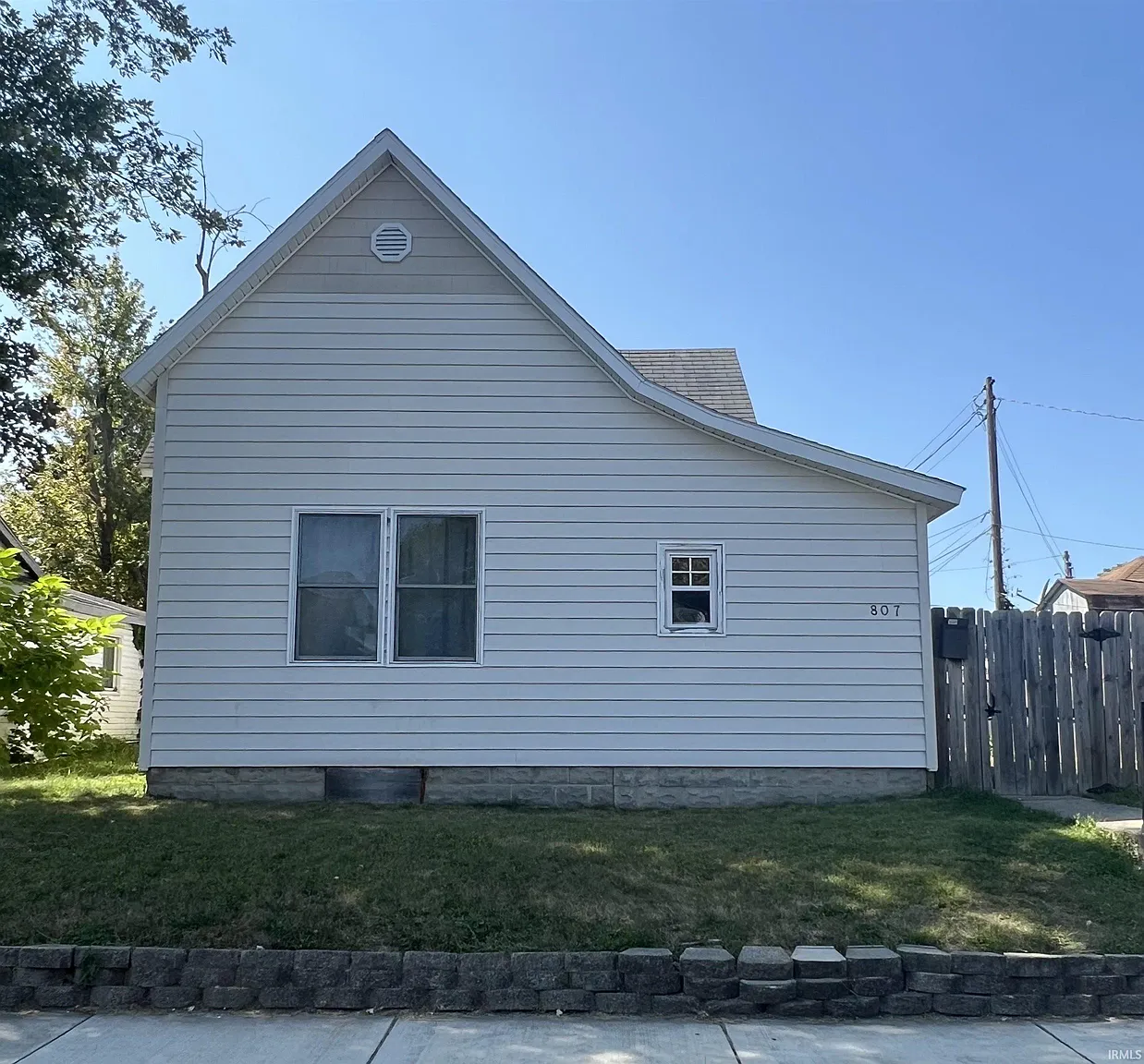 807 S Bell St photo 1