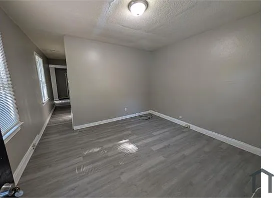 1 bed, 696 sqft, $1,000 — Photo 3