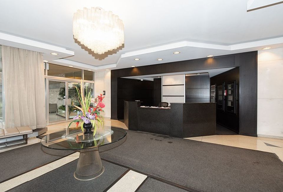 2nd image of 3950 N Lake Shore Dr APT 2126